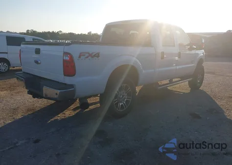 2015 Ford F-250 Xlt z USA, uszkodzony, nr VIN 1FT7W2BT8FED50195